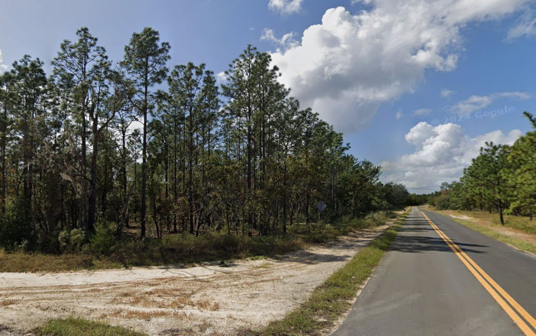 Escape to Nature: Interlachen Residential Lot Ready to Build!